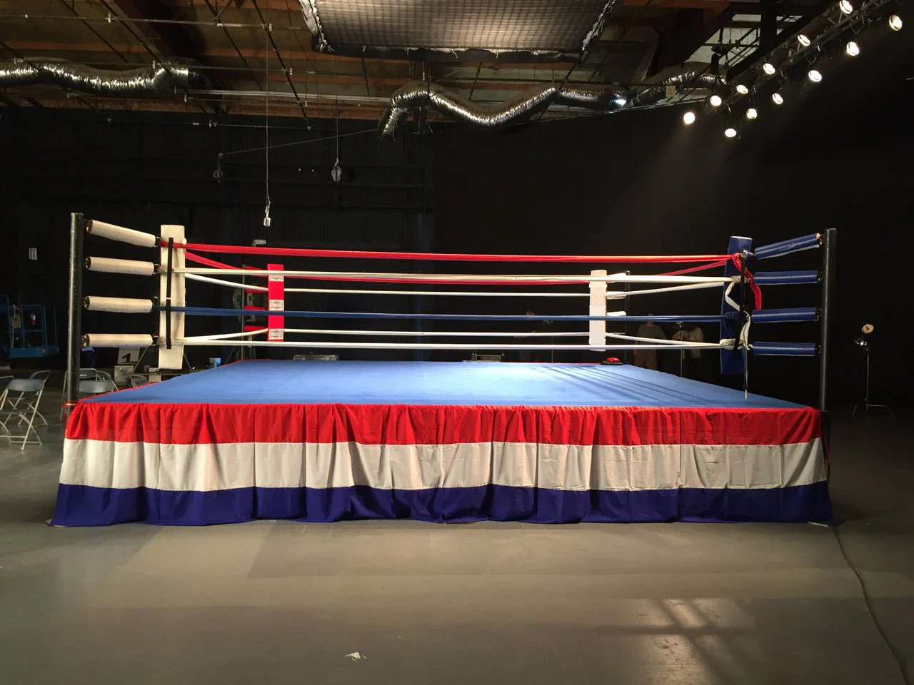 RENT A BOXING RING ( FINAL PRICE ON CALL )